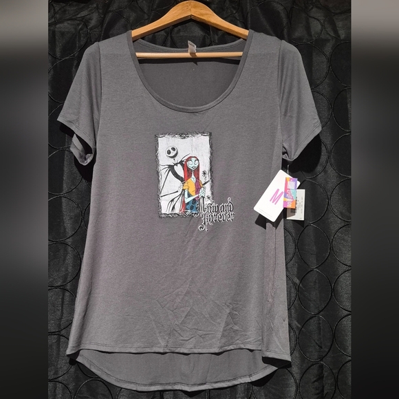 LuLaRoe Gray Graphic Tee - Picture 2 of 3